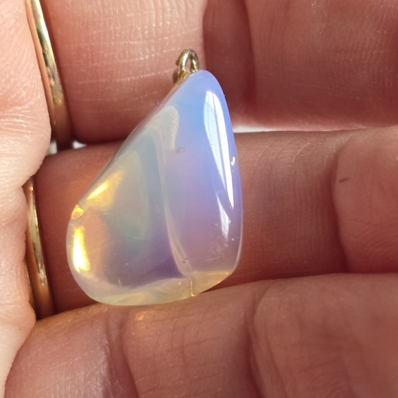 Opalite pendant iridescent nugget glass rainbow milky - Picture 9 of 13